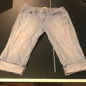 Levi Capris Jeans